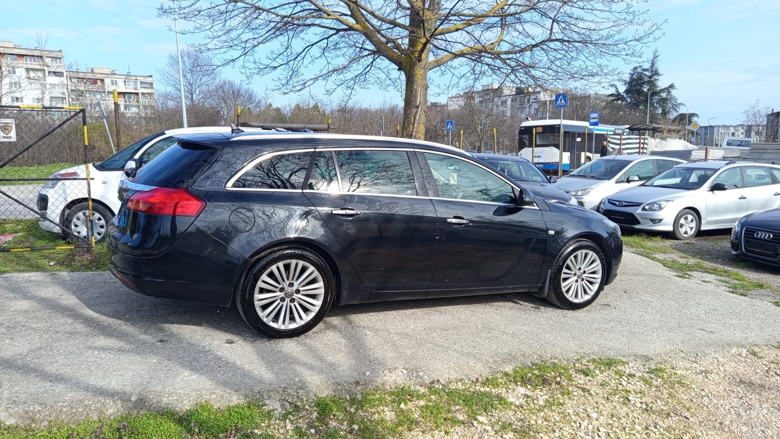 Opel Insignia 2.0CDTI 131 PS NAVI СТАРИЯ МОТОР XENON, снимка 6 - Автомобили и джипове - 54061418
