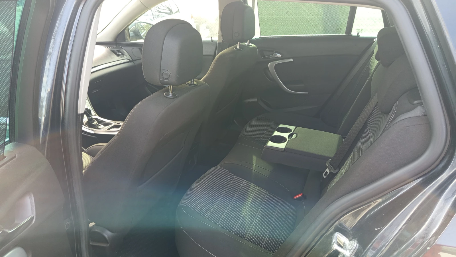 Opel Insignia 2.0CDTI 131 PS NAVI СТАРИЯ МОТОР XENON, снимка 12 - Автомобили и джипове - 54061418