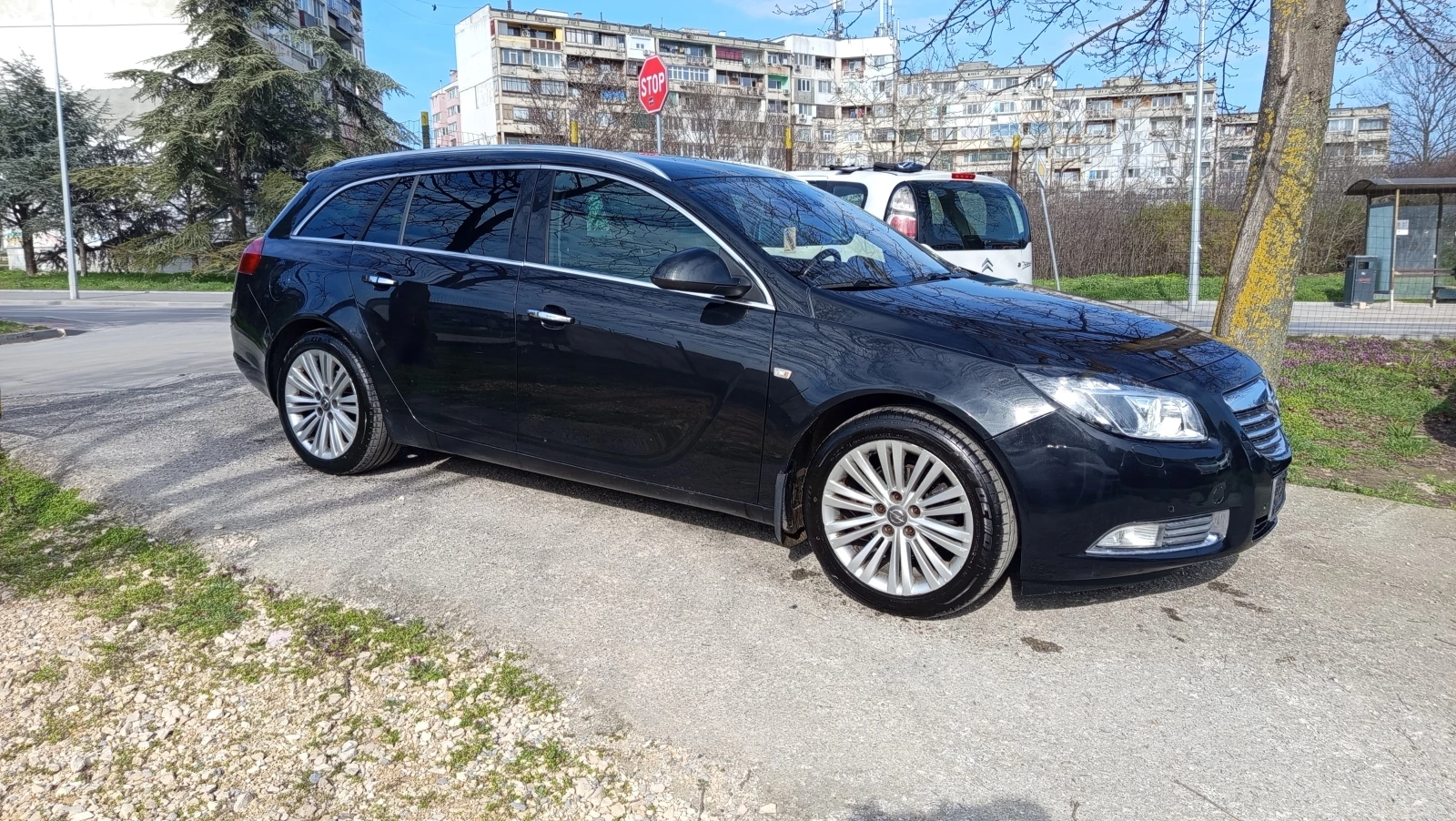 Opel Insignia 2.0CDTI 131 PS NAVI СТАРИЯ МОТОР XENON, снимка 5 - Автомобили и джипове - 54061418