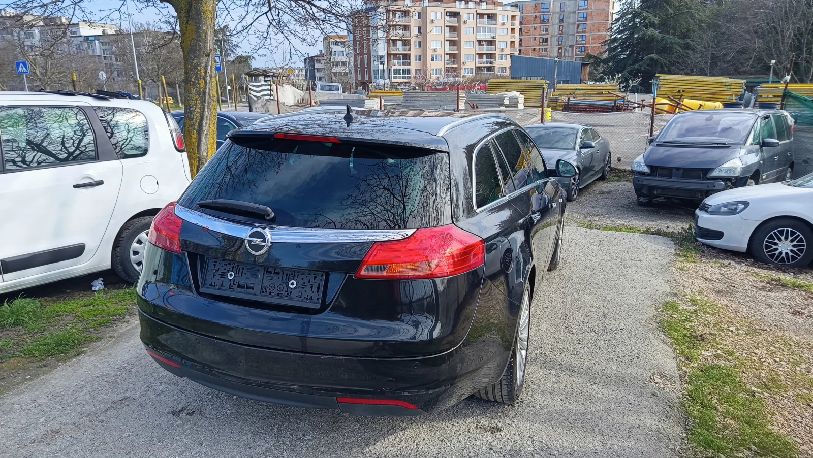 Opel Insignia 2.0CDTI 131 PS NAVI СТАРИЯ МОТОР XENON, снимка 8 - Автомобили и джипове - 54061418