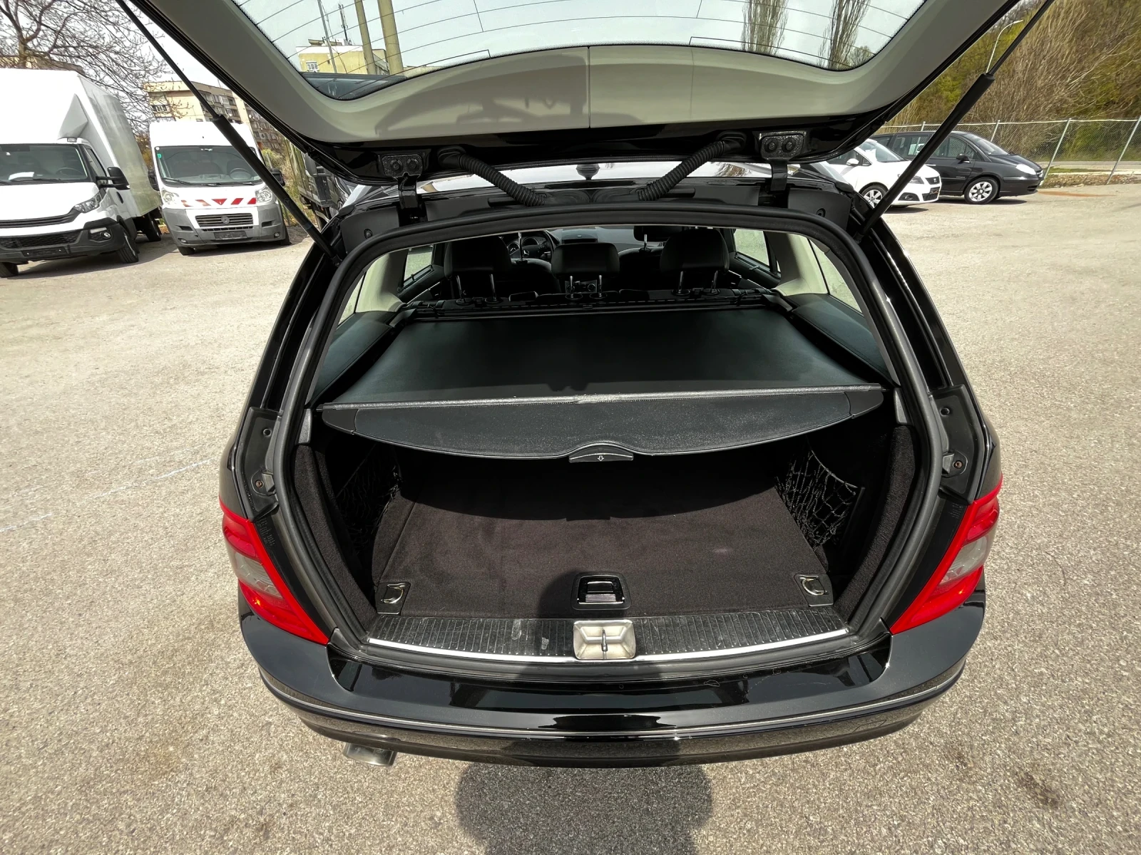 Mercedes-Benz C 220 Avantgarde ръчка 170кс 646, снимка 14 - Автомобили и джипове - 54179795
