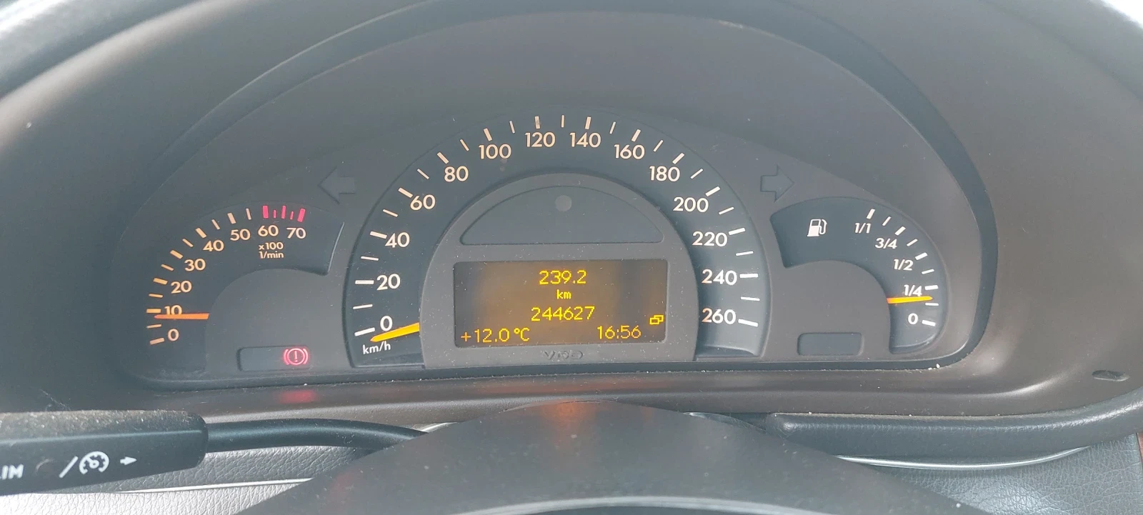 Mercedes-Benz C 180 2.0, снимка 7 - Автомобили и джипове - 54459266