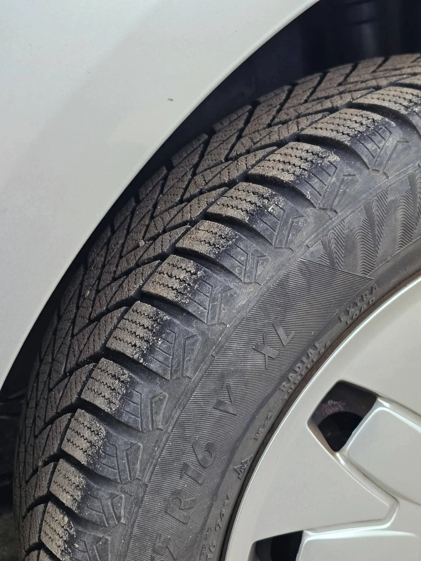 VW Touran Limited Edition United, снимка 9 - Автомобили и джипове - 54344942