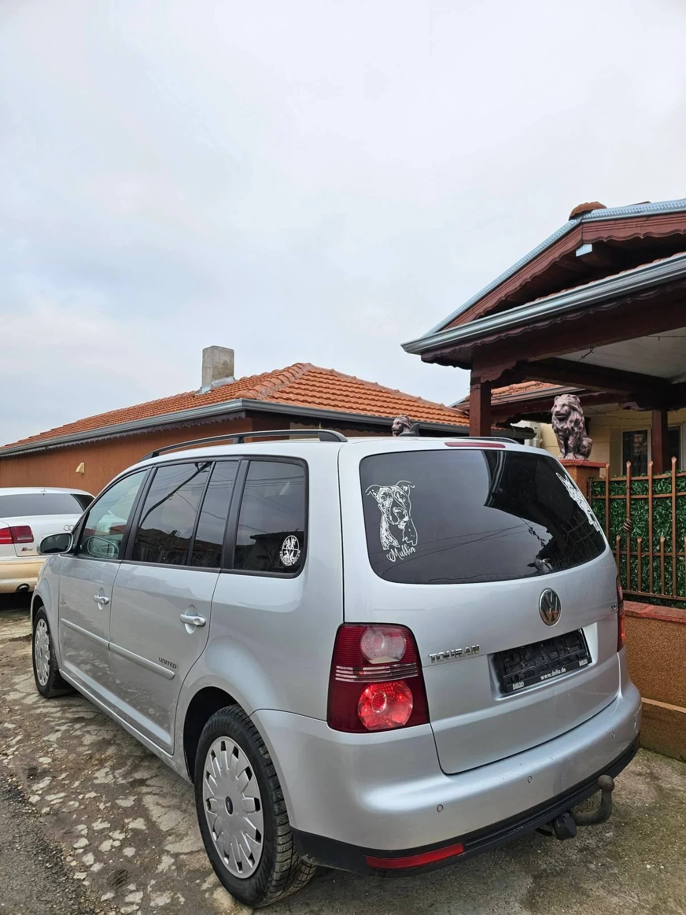 VW Touran Limited Edition United, снимка 3 - Автомобили и джипове - 54344942