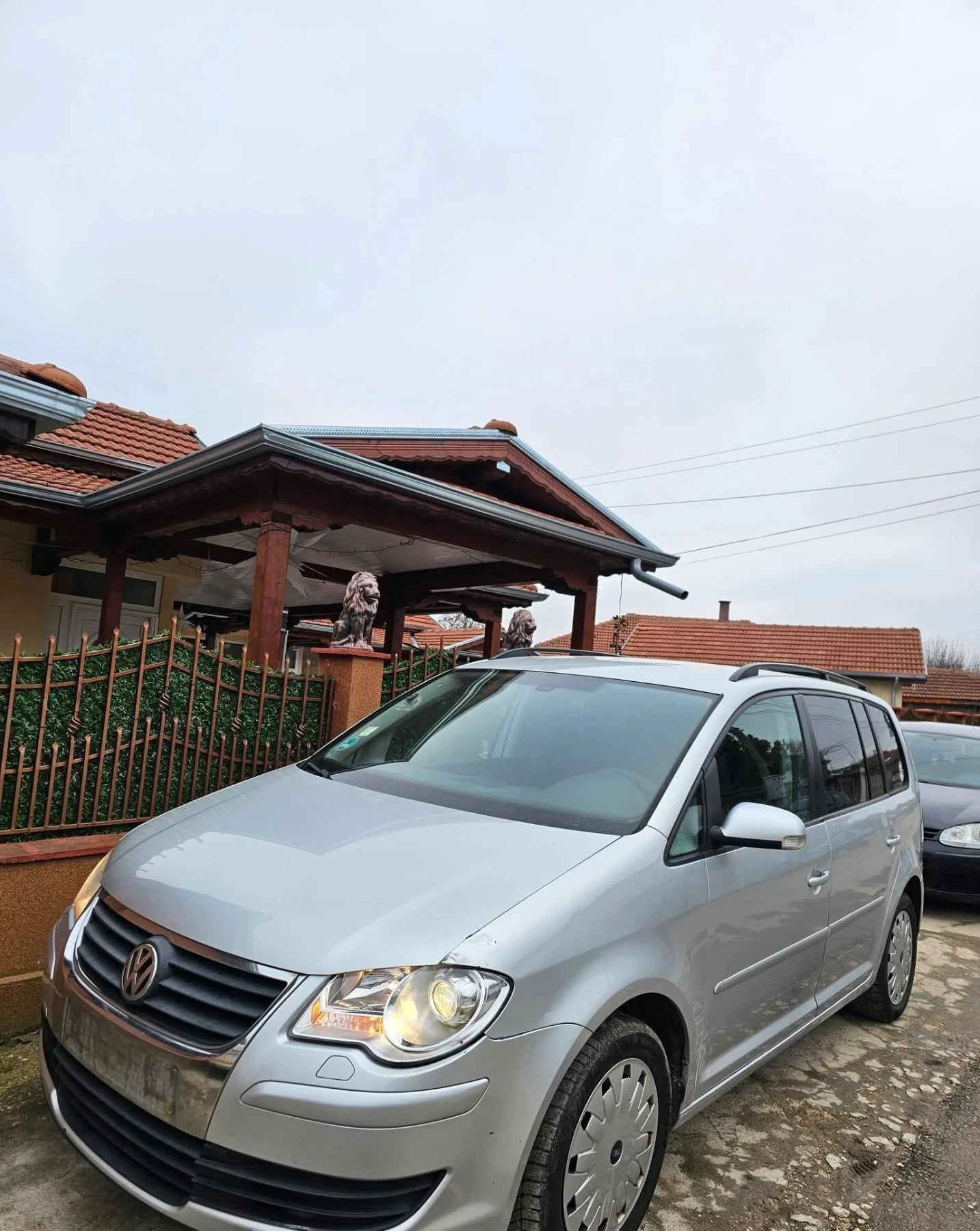 VW Touran Limited Edition United, снимка 2 - Автомобили и джипове - 54344942