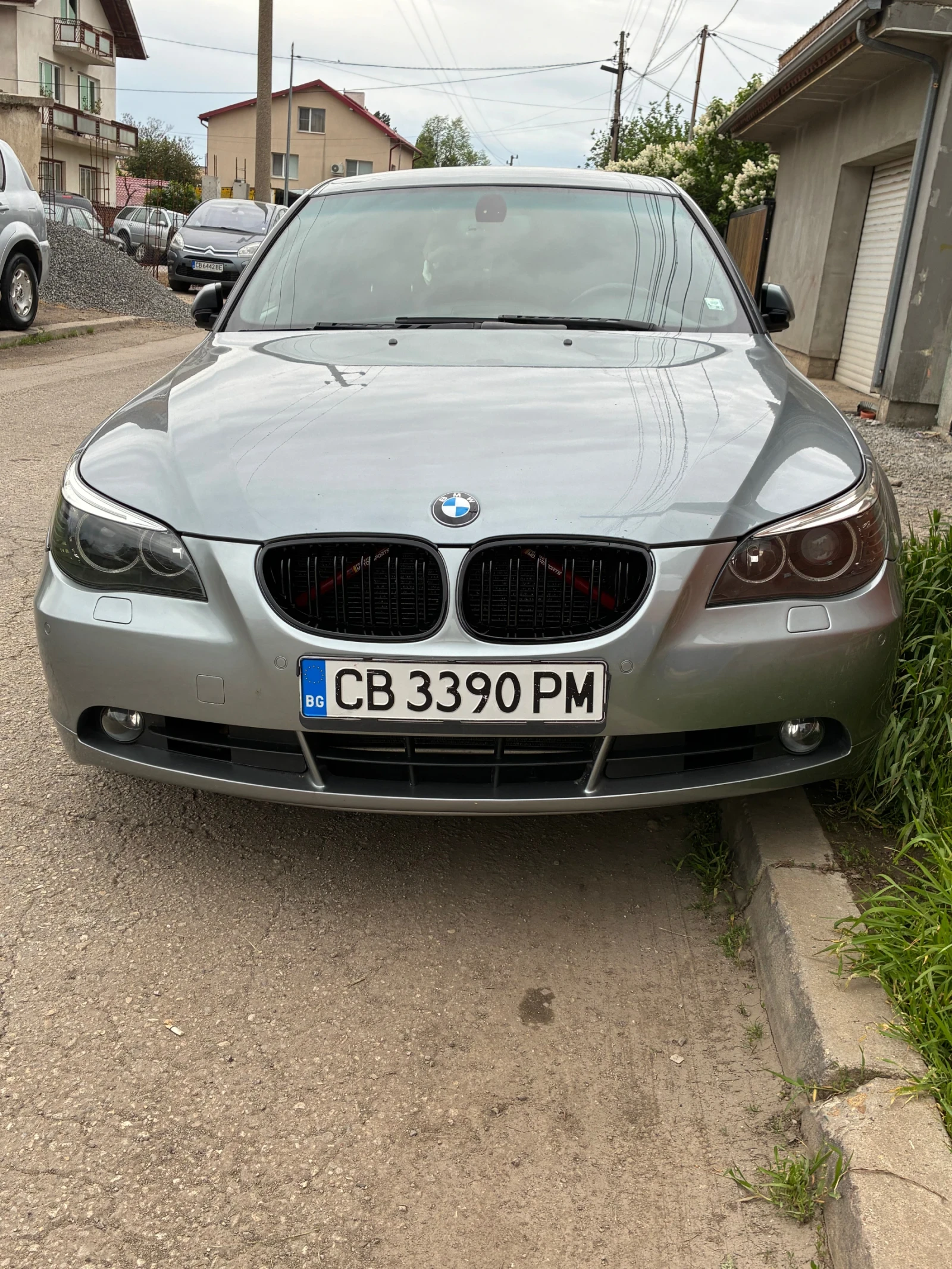 BMW 523