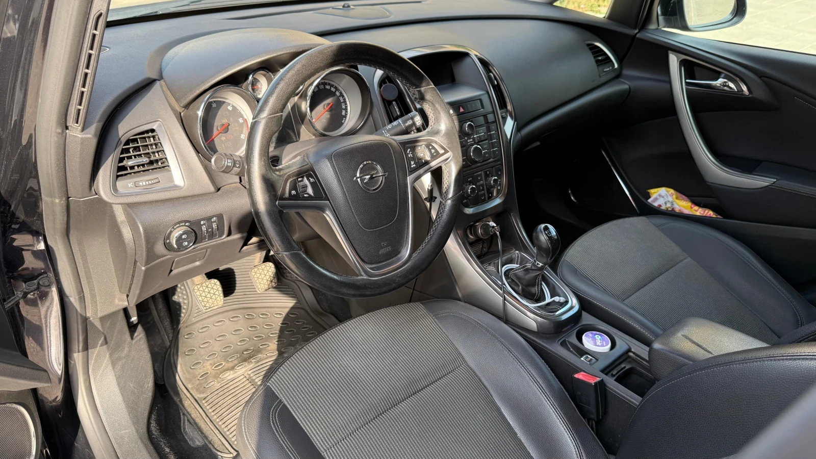 Opel Astra 1.7 cdti, снимка 5 - Автомобили и джипове - 54795813