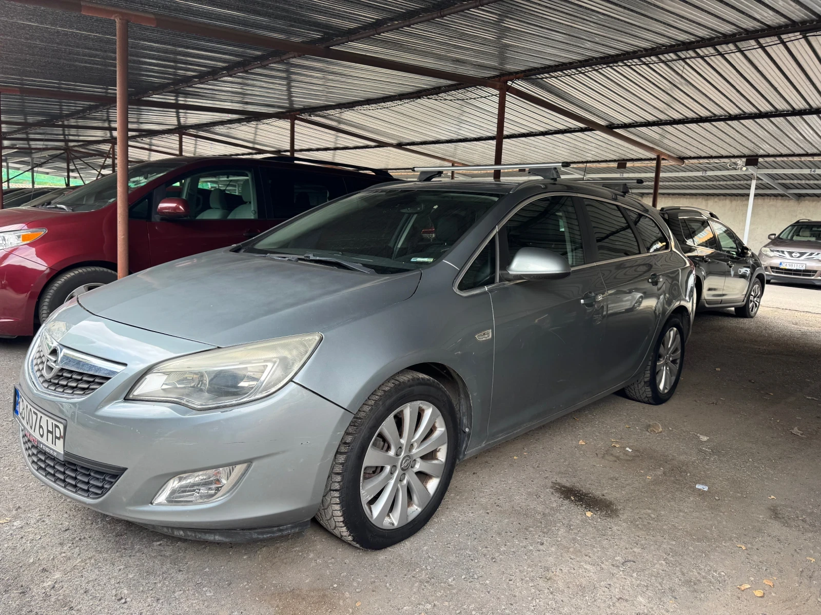 Opel Astra 1.7 CDTI /Sports Tourer/ 6скорости, снимка 2 - Автомобили и джипове - 55004388