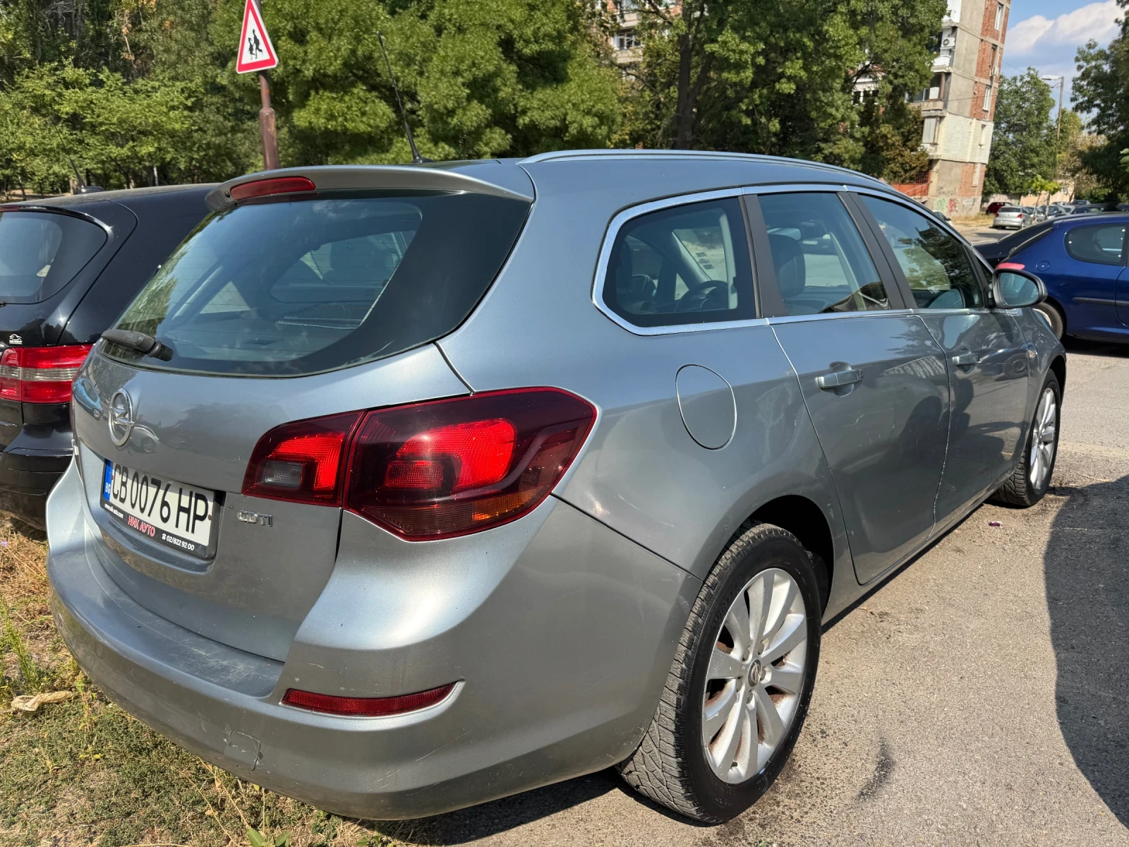 Opel Astra 1.7 CDTI, снимка 4 - Автомобили и джипове - 55004388