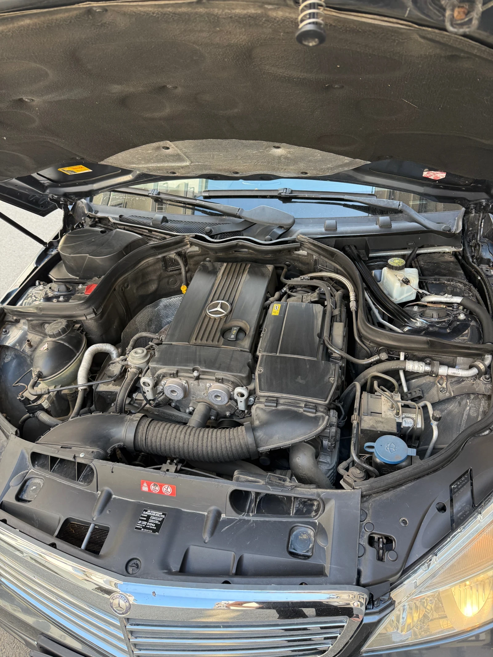Mercedes-Benz C 180, снимка 12 - Автомобили и джипове - 54920855