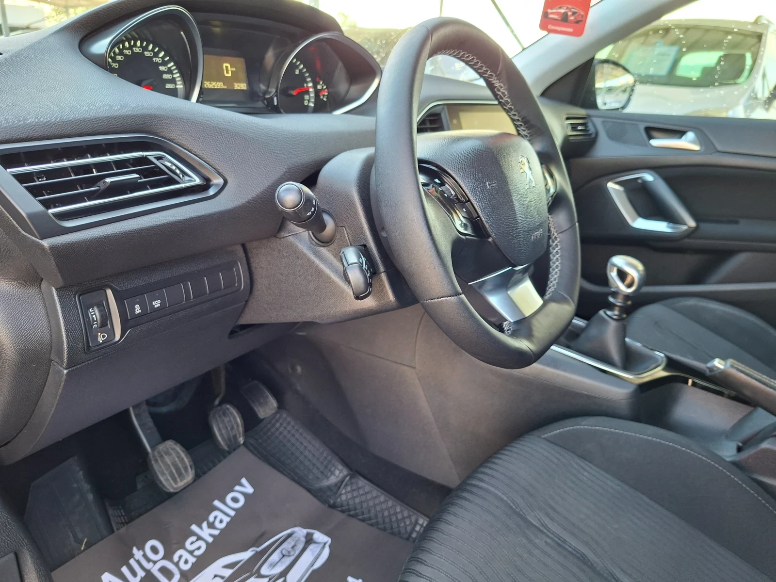 Peugeot 308 1, 6 hdi, снимка 12 - Автомобили и джипове - 54974028
