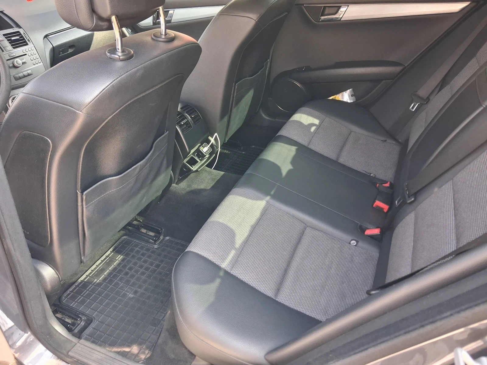 Mercedes-Benz C 200, снимка 7 - Автомобили и джипове - 55479763