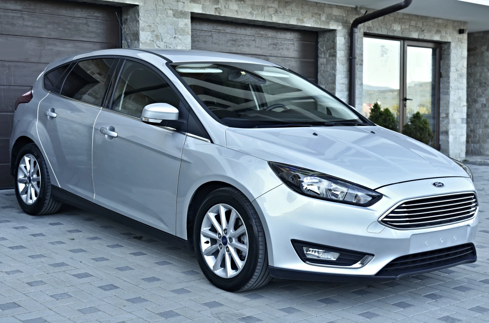 Ford Focus 1.5 Tdci Titanium-120hp, снимка 3 - Автомобили и джипове - 55504739
