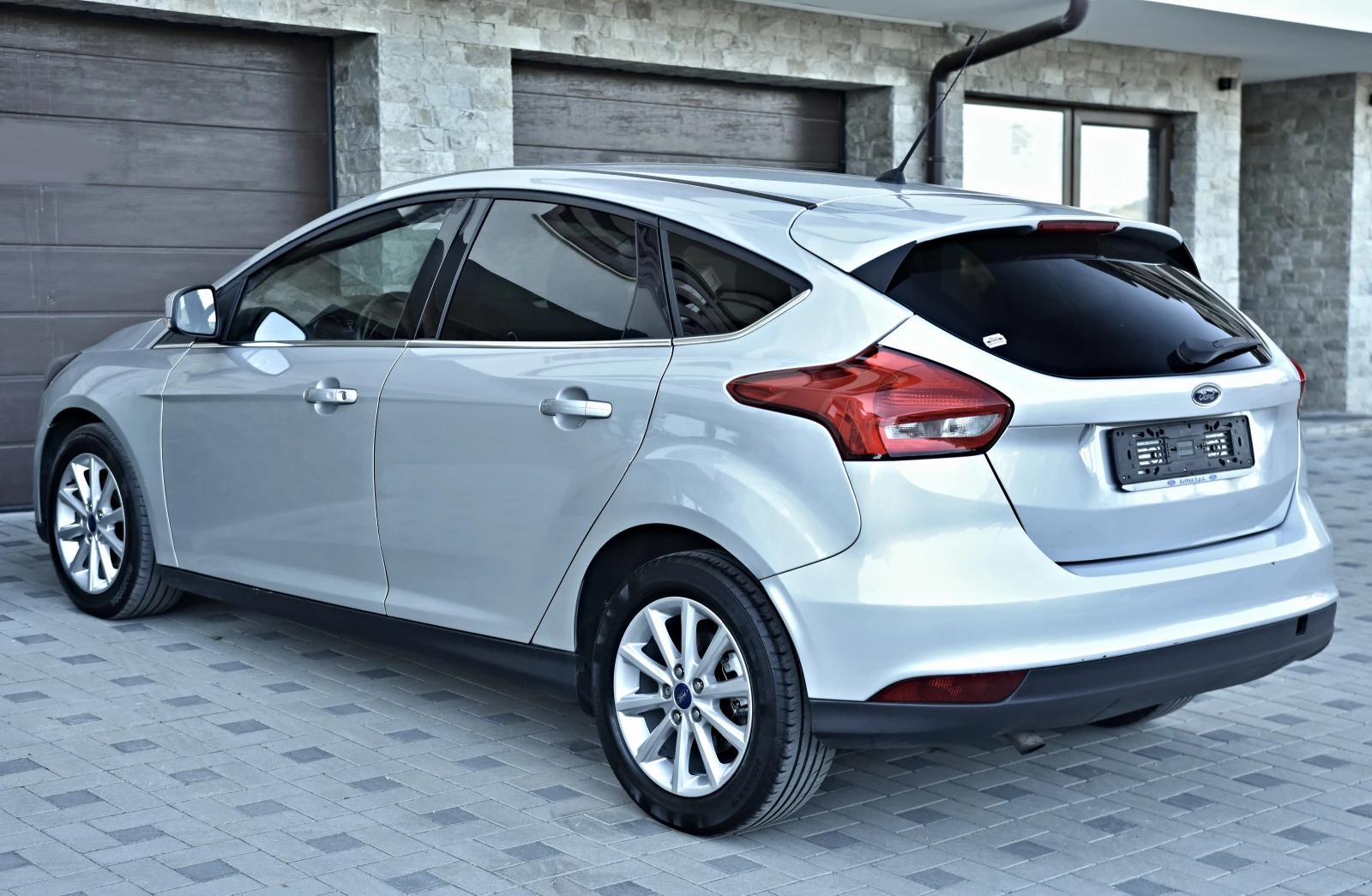 Ford Focus 1.5 Tdci Titanium-120hp, снимка 5 - Автомобили и джипове - 55504739