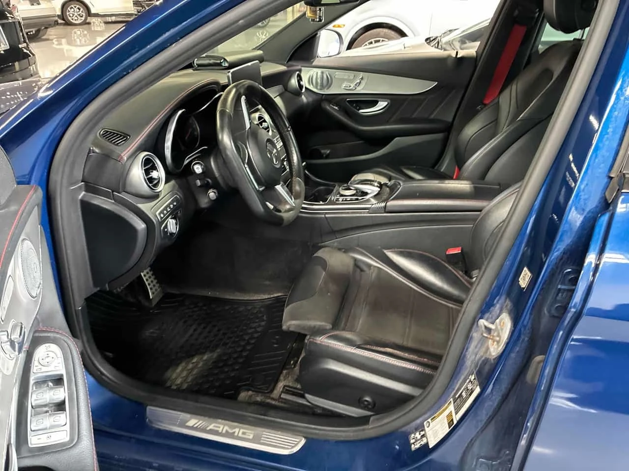 Mercedes-Benz C 43 AMG * CARFAX * ОПЦИЯ ЗА ФИНАНСИРАНЕ, снимка 5 - Автомобили и джипове - 55748197