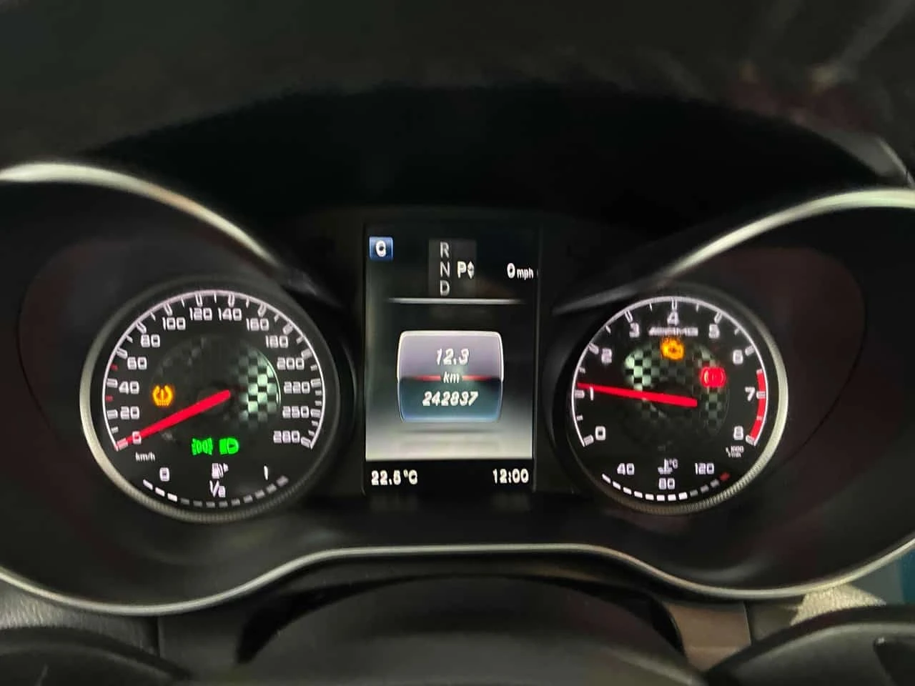Mercedes-Benz C 43 AMG * CARFAX * ОПЦИЯ ЗА ФИНАНСИРАНЕ, снимка 8 - Автомобили и джипове - 55748197