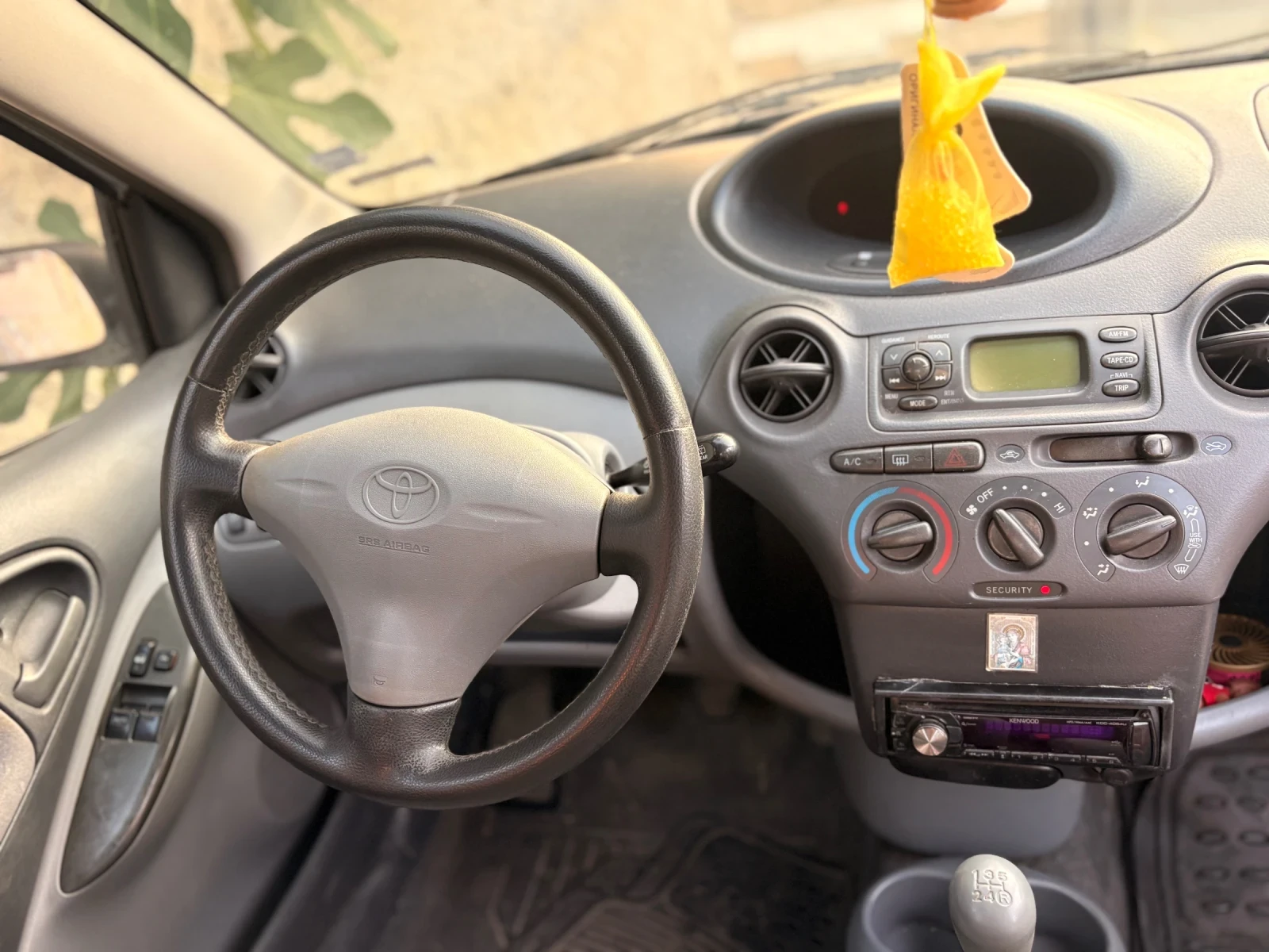 Toyota Yaris, снимка 6 - Автомобили и джипове - 55972075