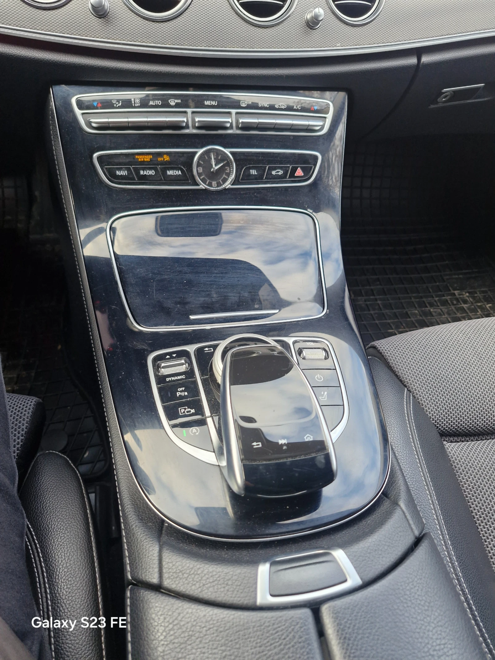 Mercedes-Benz E 220, снимка 2 - Автомобили и джипове - 56198241