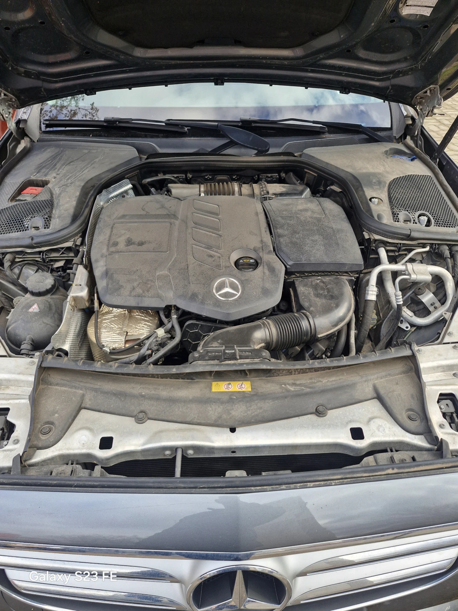 Mercedes-Benz E 220, снимка 9 - Автомобили и джипове - 56198241