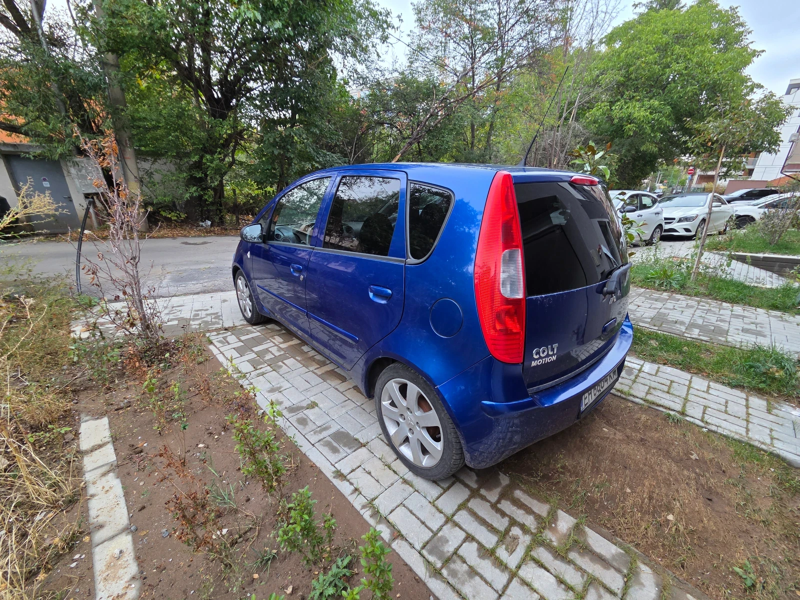 Mitsubishi Colt 1.3, снимка 5 - Автомобили и джипове - 56617123