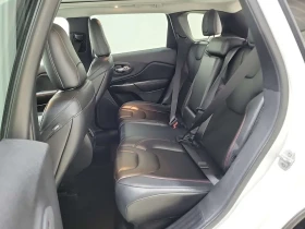 Jeep Cherokee * TRAILHAWK * PANORAMA* ПОДГРЕВИ* 2 КЛЮЧА* CARFAX  - 21000 € / 41072.43 лв. - 19839360 12