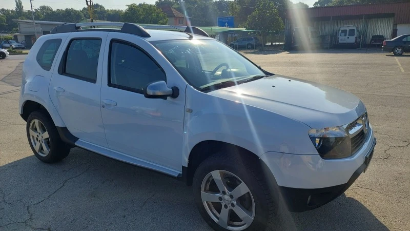 Dacia Duster 1.5dci, снимка 6 - Автомобили и джипове - 41563017