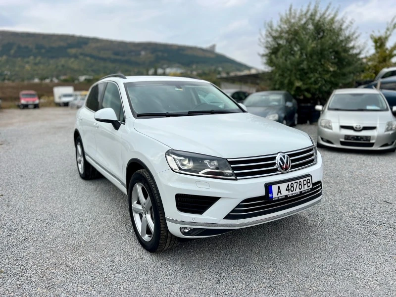 VW Touareg FACELIFT 3.0TDI TOP, снимка 2 - Автомобили и джипове - 42499539