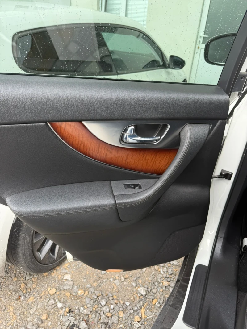 Infiniti Fx 50 S, снимка 9 - Автомобили и джипове - 52112313