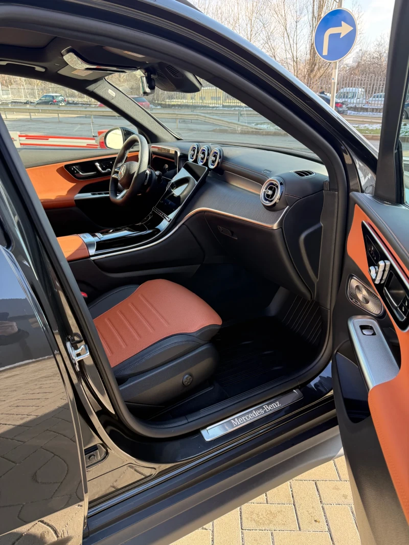 Mercedes-Benz GLC 350 e Plug-in hybrid   6000 km !!!, снимка 17 - Автомобили и джипове - 53345632