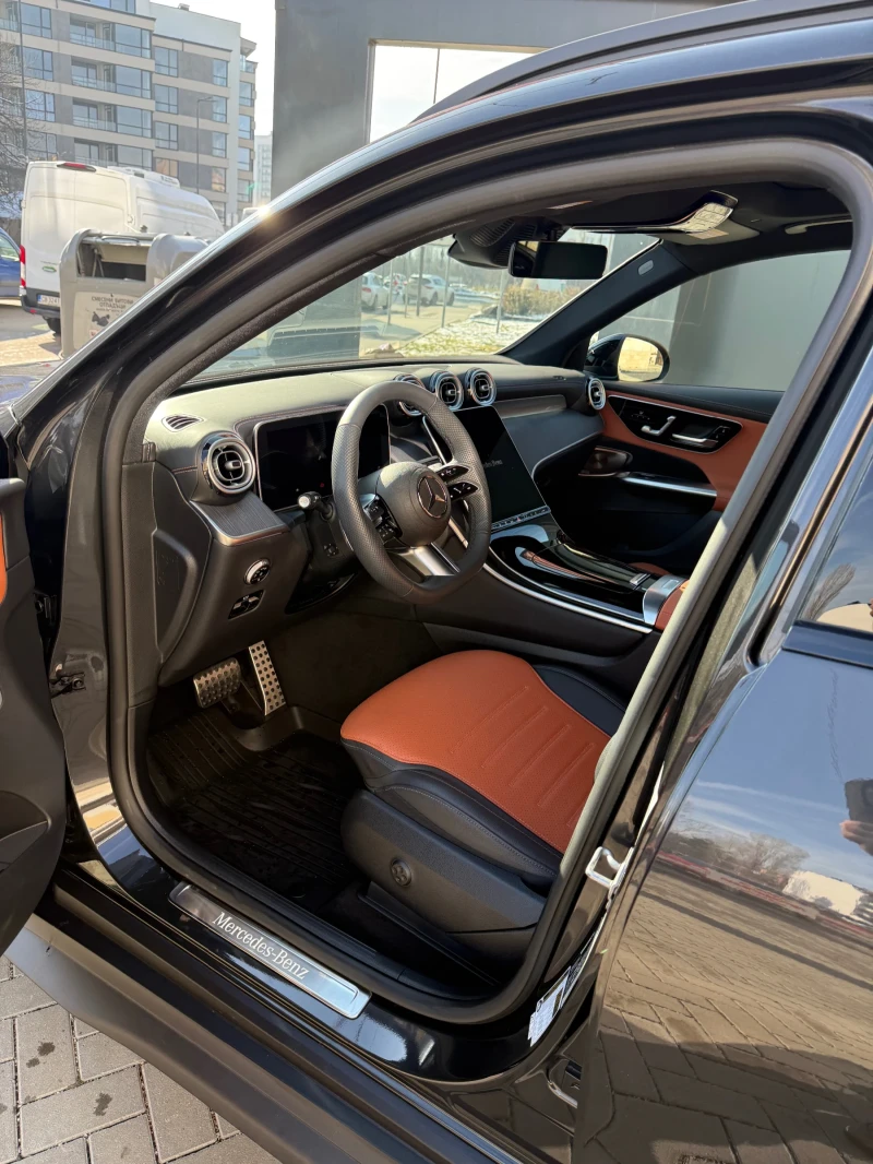Mercedes-Benz GLC 350 e Plug-in hybrid   6000 km !!!, снимка 9 - Автомобили и джипове - 53345632