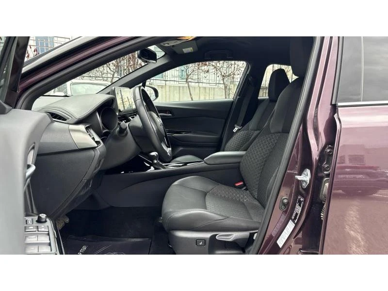 Toyota C-HR 1.8HYB CLUB BITONE, снимка 12 - Автомобили и джипове - 53943761