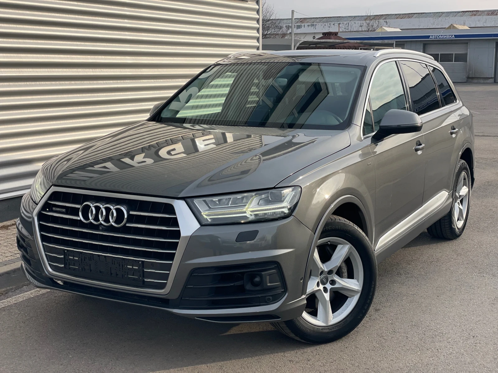 Audi Q7 Matrix+ 7места+ 3.0TDI+ S-Line+ Bose+ OFFROAD+ Пан - [1] 