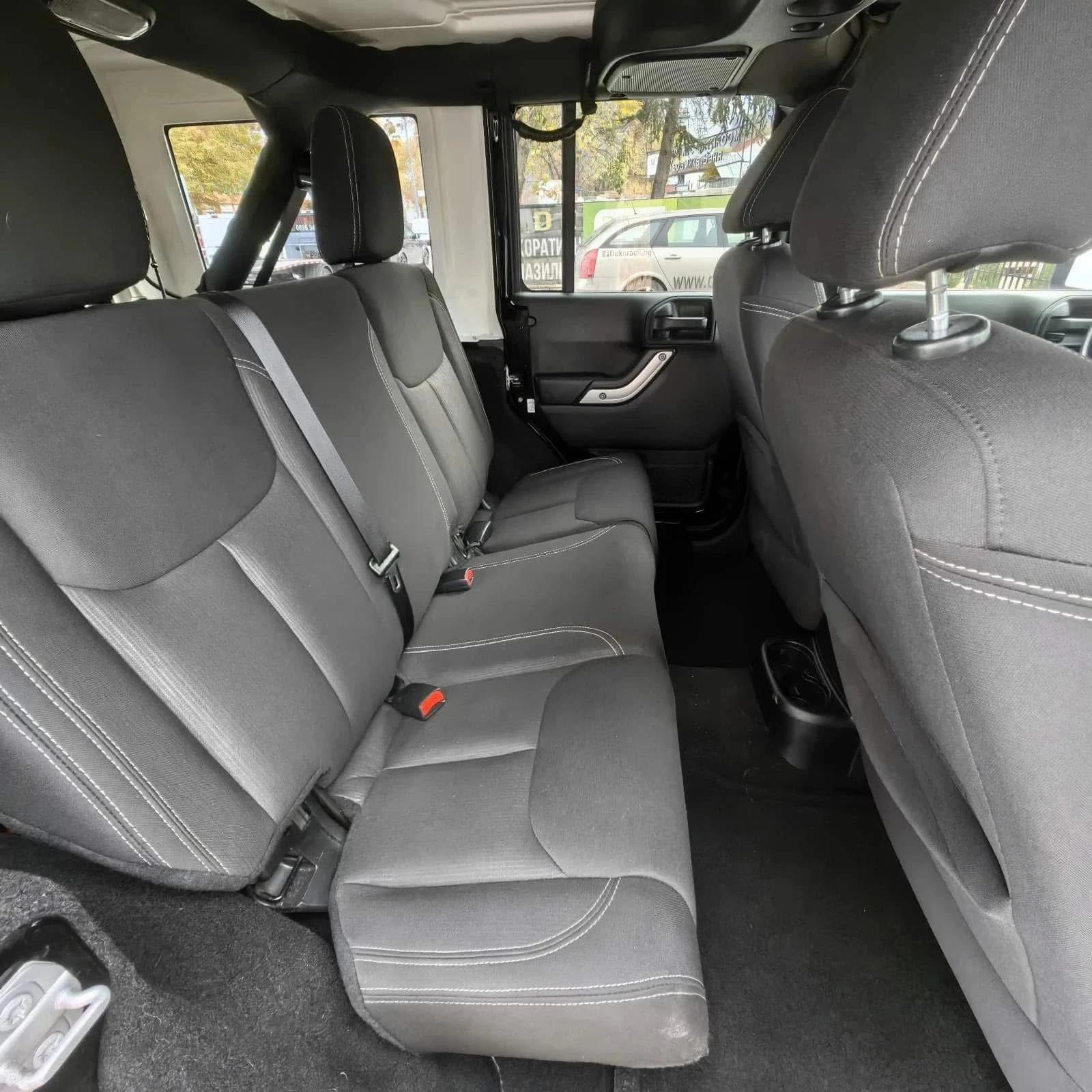 Jeep Wrangler Unlimited SAHARA | Mobile.bg   9