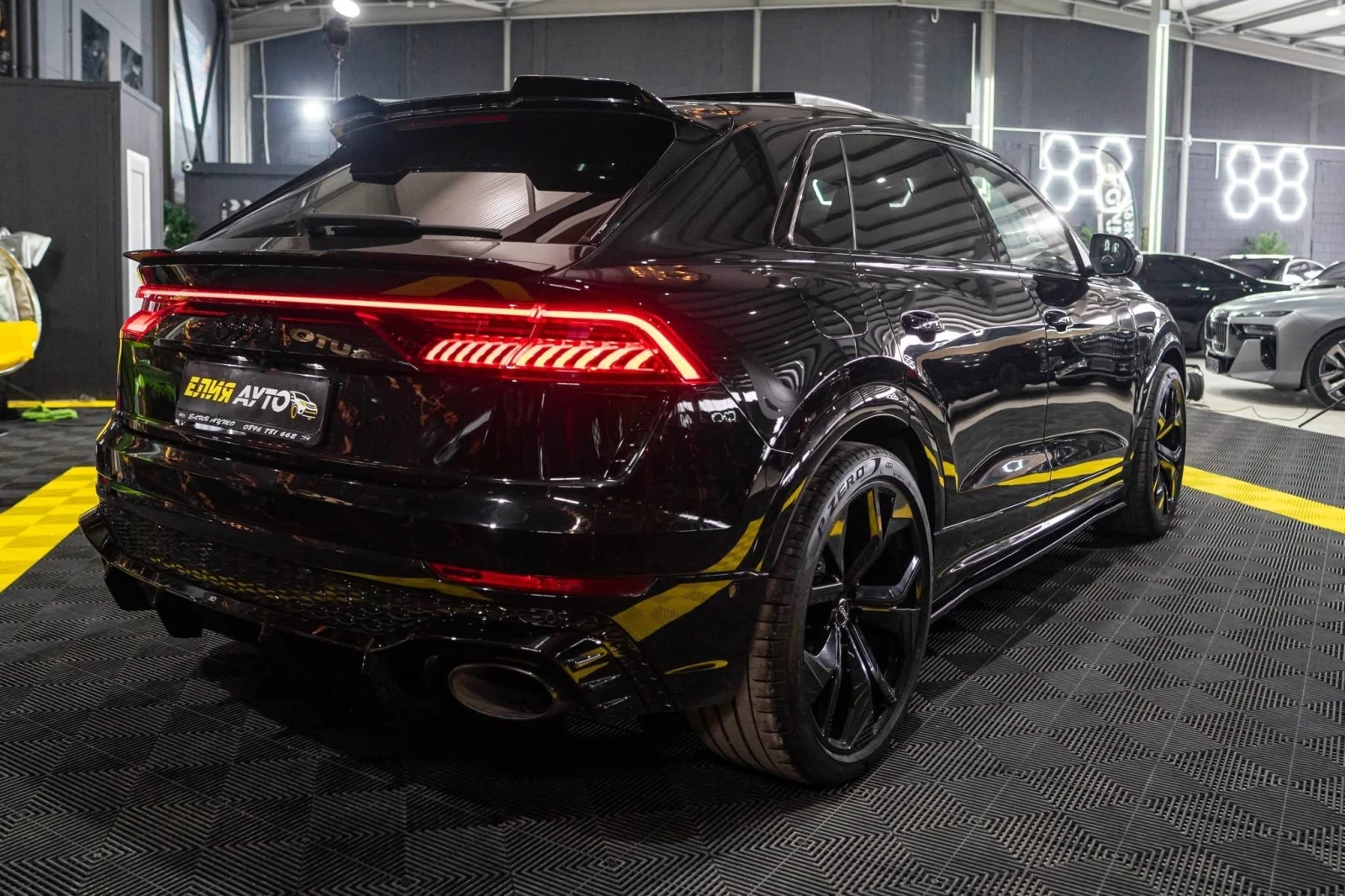 Audi RSQ8 4.0 V8 800HP CARBON CERAMIC ПАНО B&O ЛИЗИНГ 100% - изображение 10