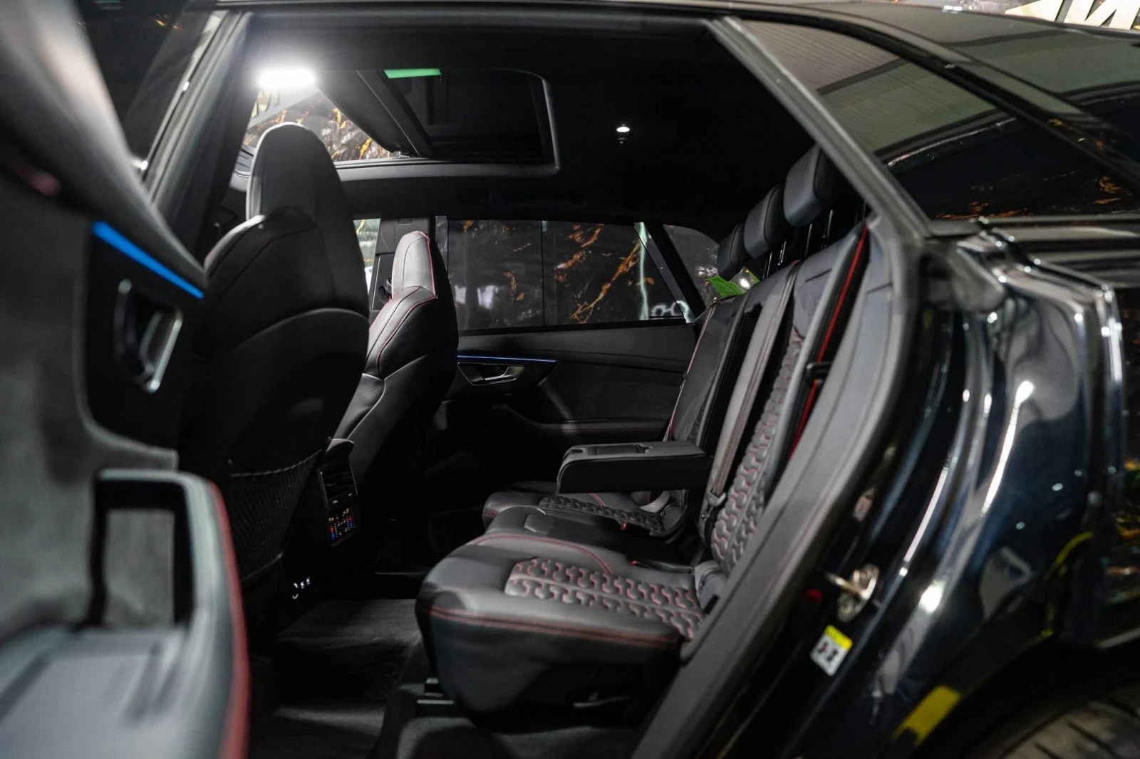 Audi RSQ8 4.0 V8 800HP CARBON CERAMIC ���� B&O ������ 100% | Mobile.bg � ����������� 15