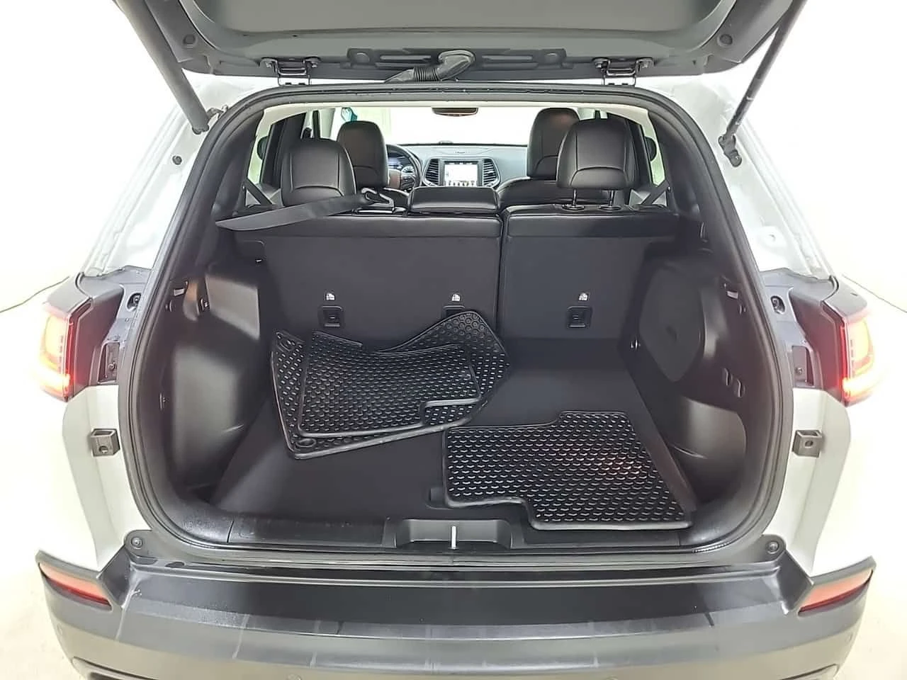 Jeep Cherokee * TRAILHAWK * PANORAMA* ПОДГРЕВИ* 2 КЛЮЧА* CARFAX , снимка 14 - Автомобили и джипове - 53711775