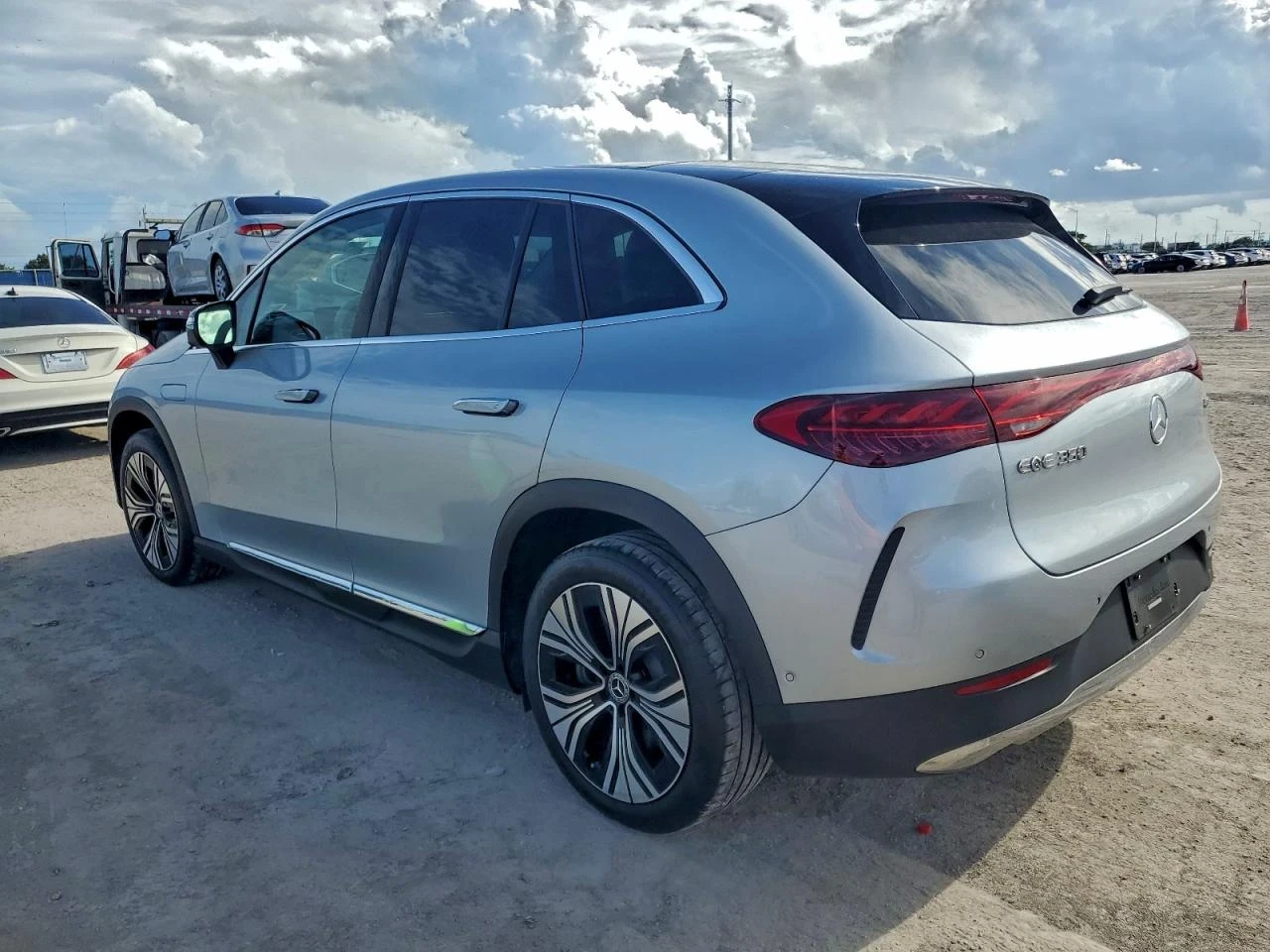 Mercedes-Benz EQE SUV 350 4MATIC, снимка 6 - Автомобили и джипове - 53947855