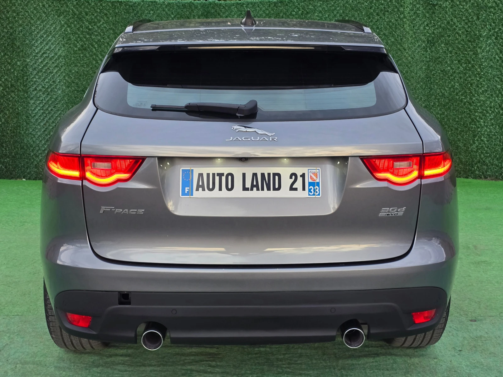 Jaguar F-PACE 3.0d* 300кс* 700hm* AWD* R-SPORT* DIGITAL* , снимка 8 - Автомобили и джипове - 54512517