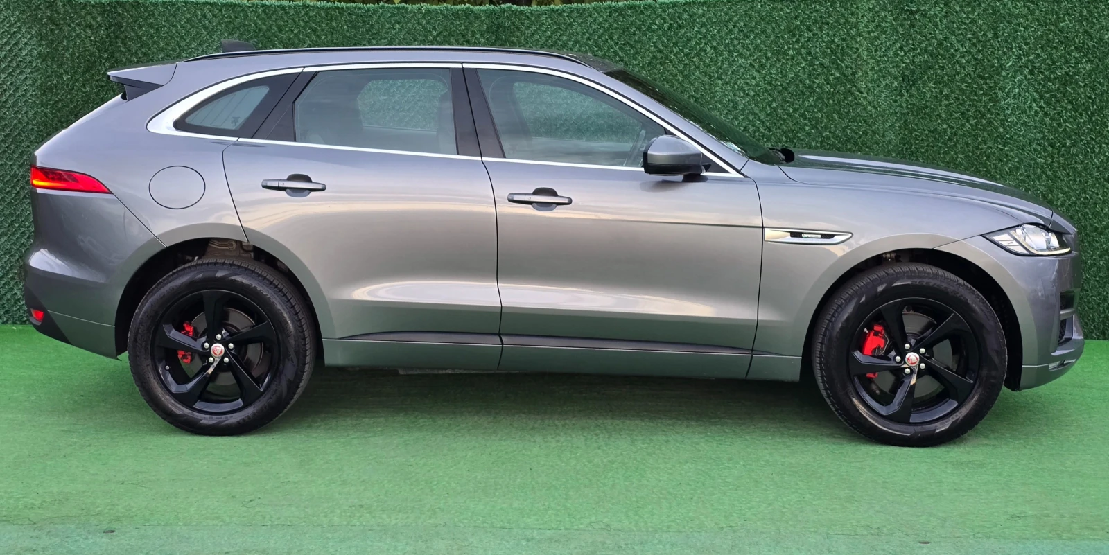 Jaguar F-PACE 3.0d* 300кс* 700hm* AWD* R-SPORT* DIGITAL* , снимка 4 - Автомобили и джипове - 54512517