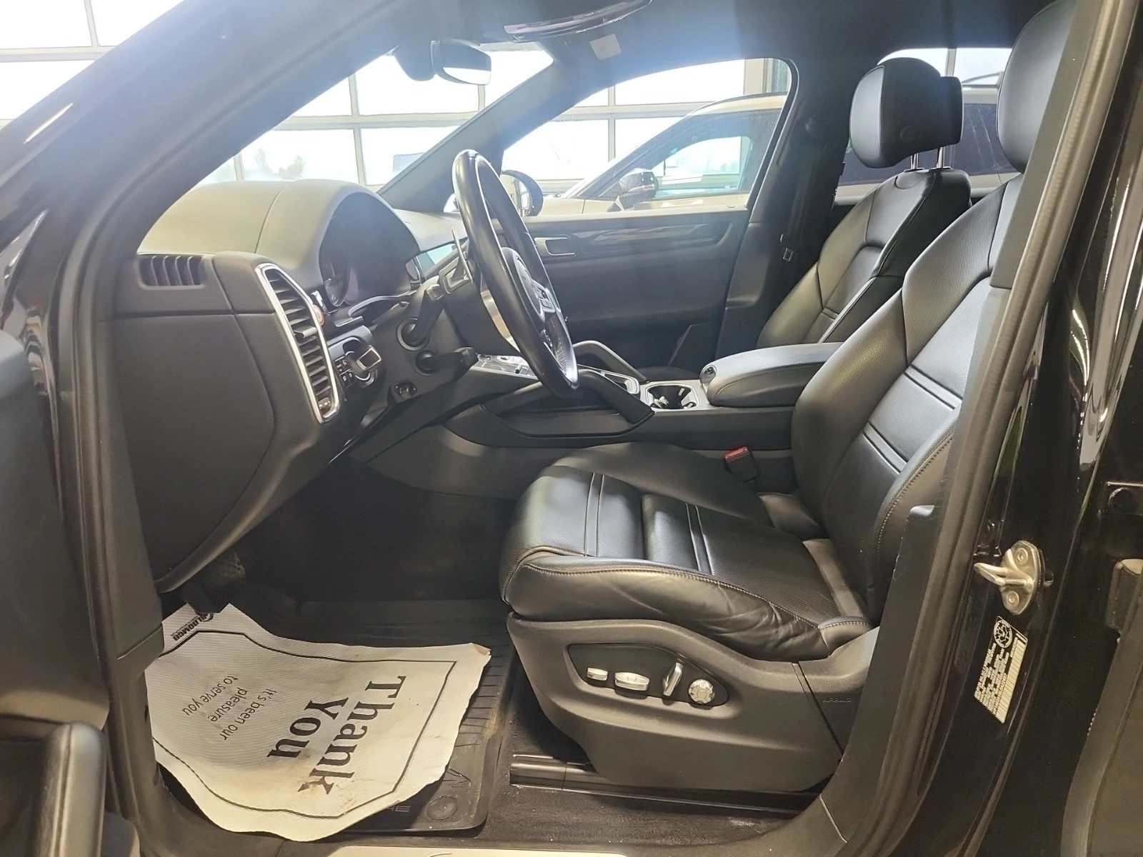 Porsche Cayenne E-HYBRID * * CARFAX * * ОБДУХВАНЕ * * HEAD UP , снимка 5 - Автомобили и джипове - 54633602