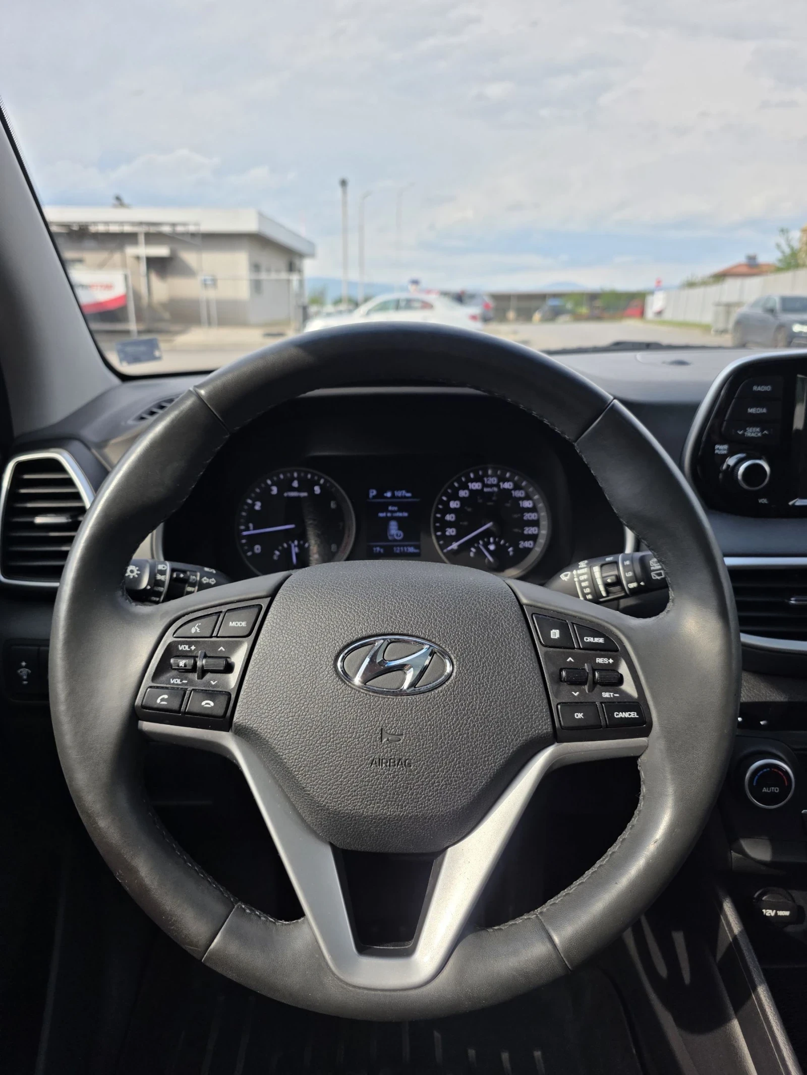 Hyundai Tucson 2.4 L HTRAC, снимка 8 - Автомобили и джипове - 54661914