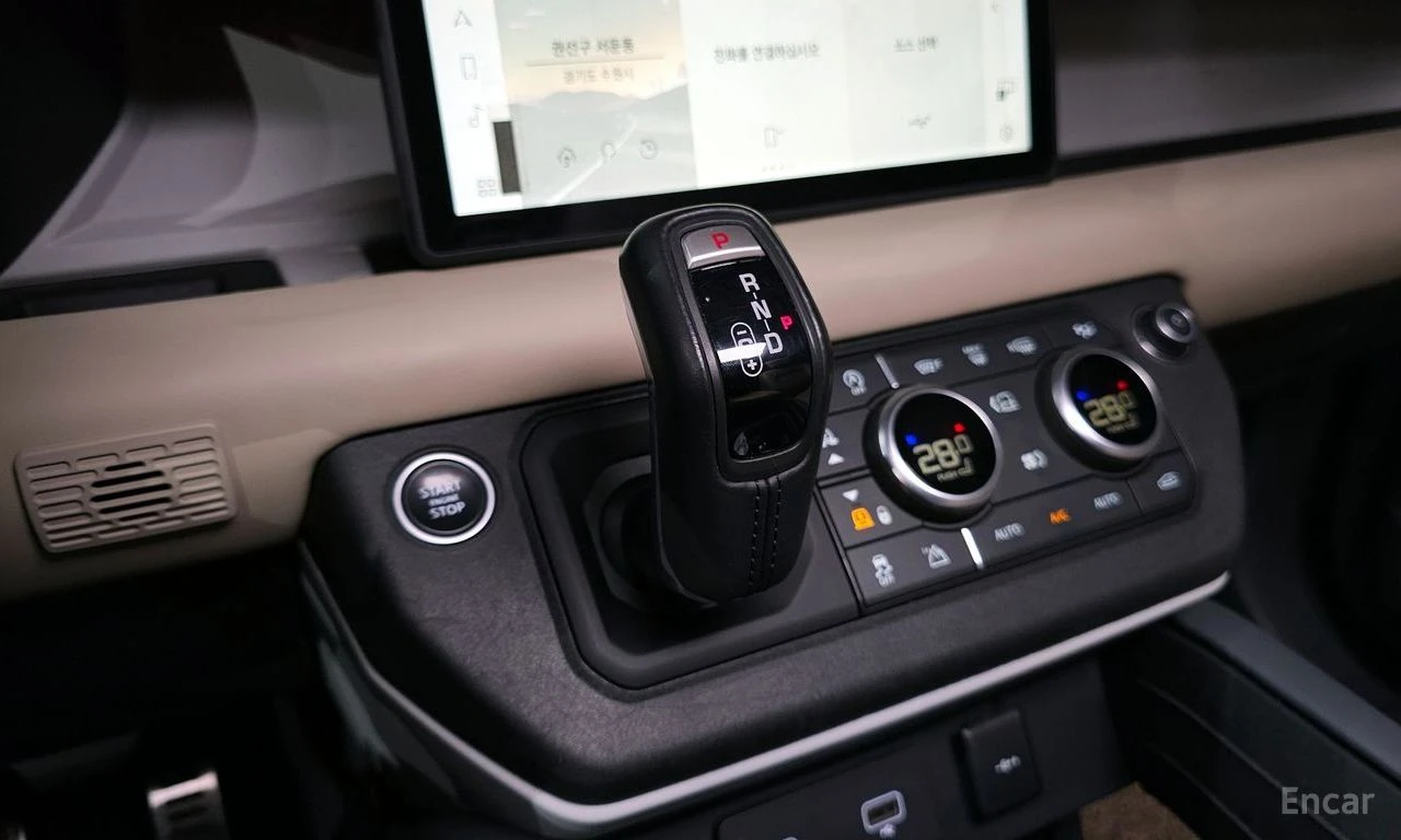 Land Rover Defender 110* D300* HSE, снимка 7 - Автомобили и джипове - 54823735