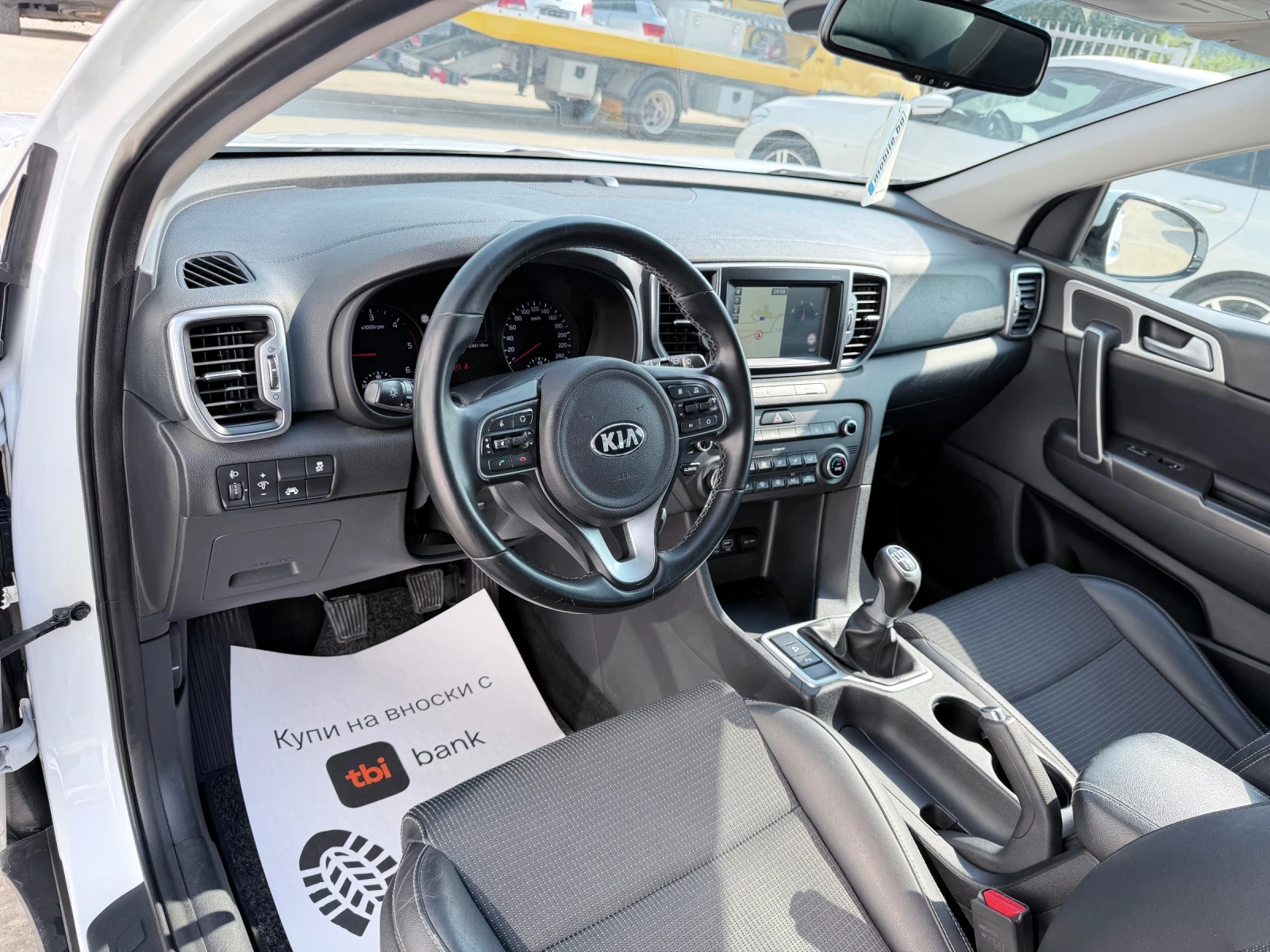 Kia Sportage 1.7crdi 141k.c* Navi* Facelift* NOVA* UNIKAT* , снимка 7 - Автомобили и джипове - 55592054