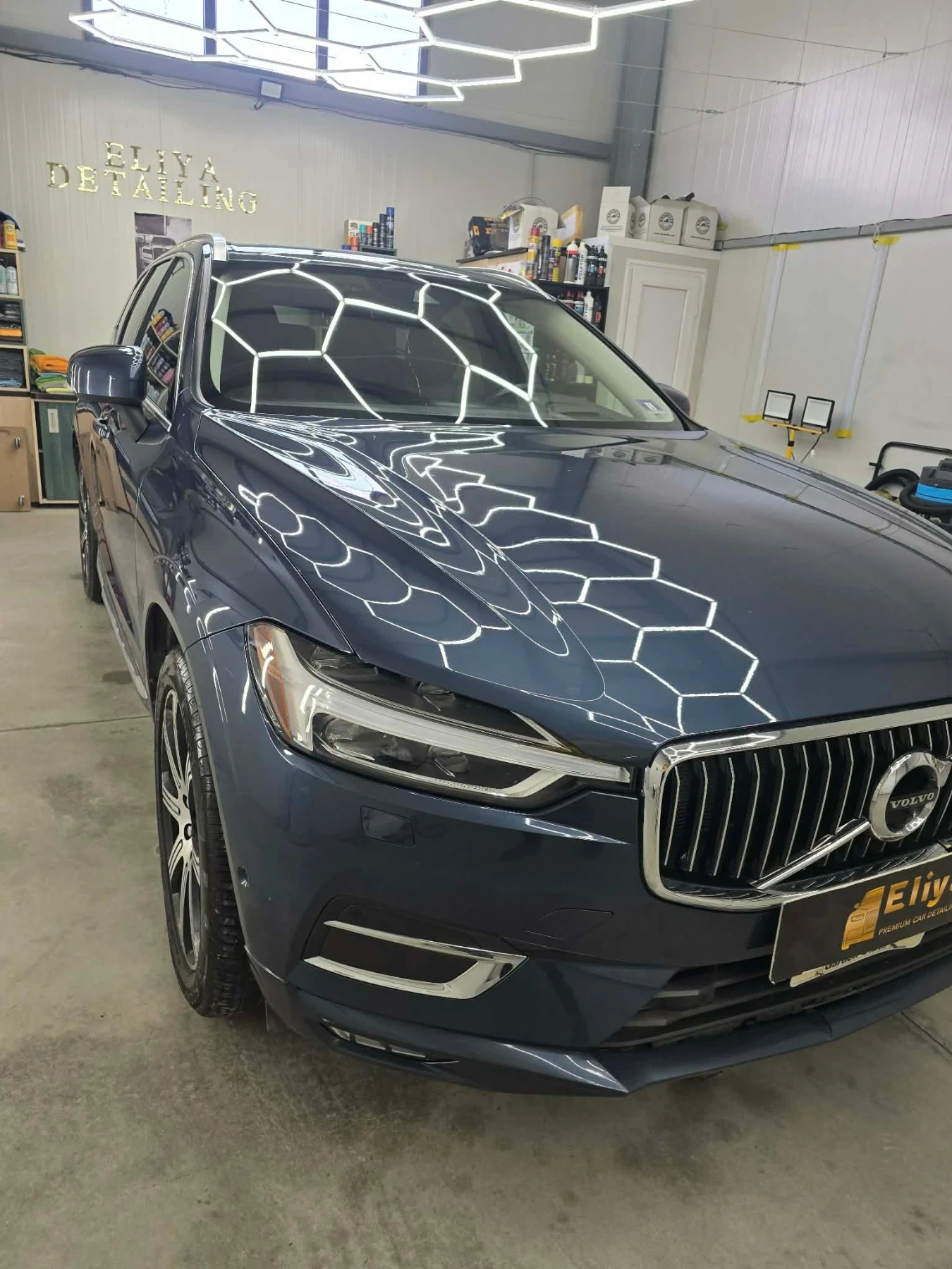 Volvo XC60 Inscription , снимка 2 - Автомобили и джипове - 55730459