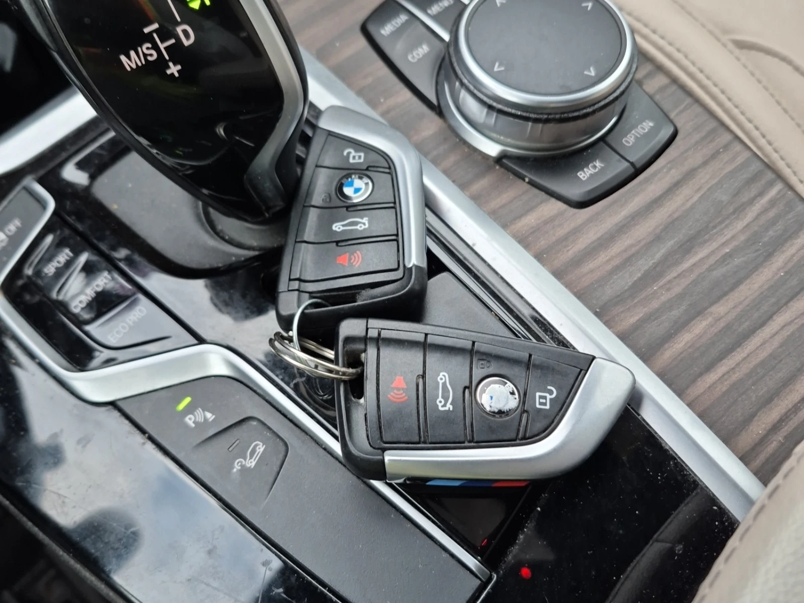 BMW X3 М ПАКЕТ/XDRIVE30I/CARFAX/ОТ ПРЕДСТАВИТЕЛСТВО, снимка 8 - Автомобили и джипове - 56122896