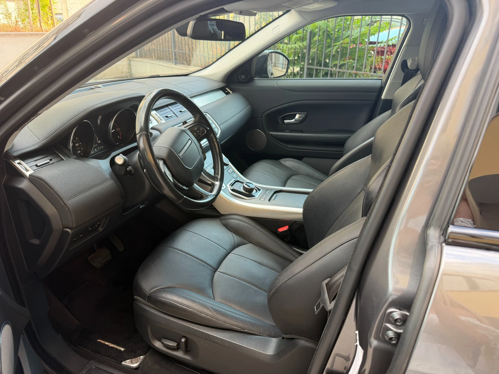 Land Rover Evoque, снимка 7 - Автомобили и джипове - 56707023