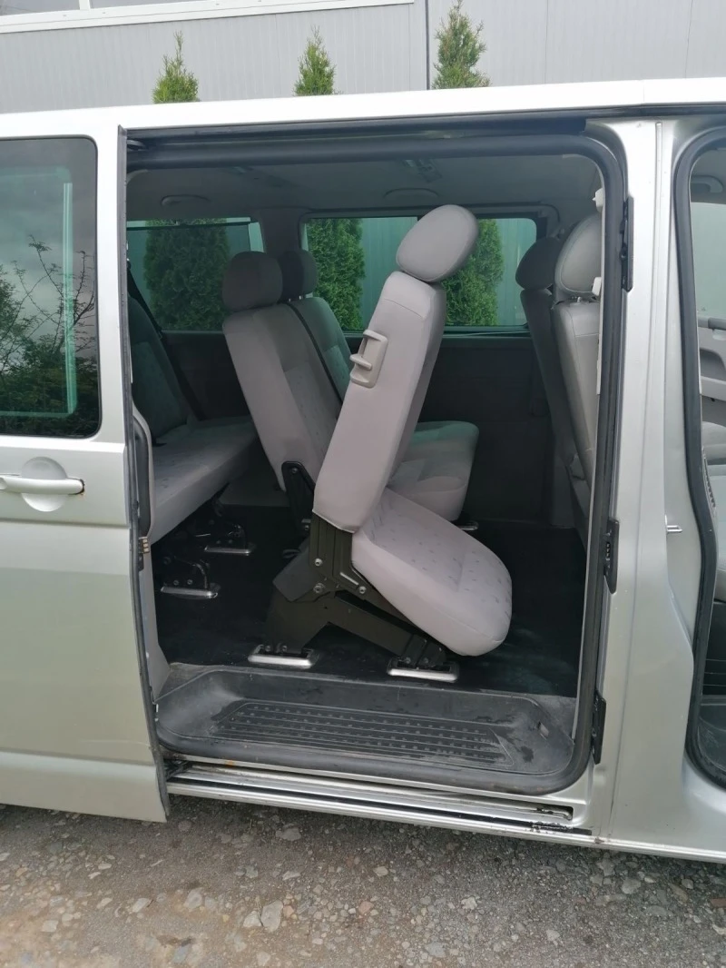 VW Caravelle 2, 5 TDI, снимка 8 - Бусове и автобуси - 45560309