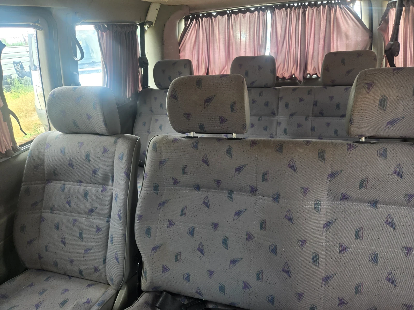 VW T4 2, 5 тди 9 места 102коня клима изплащане прес ТБИ , снимка 4 - Бусове и автобуси - 55146255