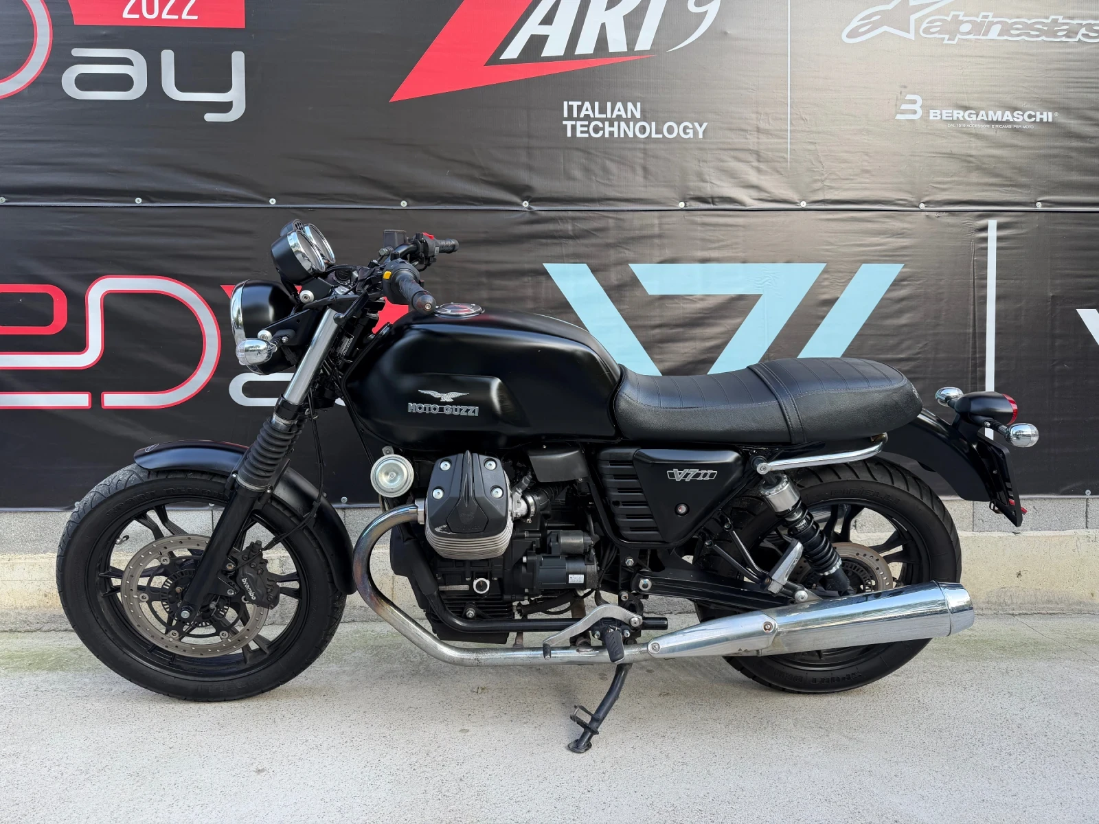 Moto Guzzi V 7-ABS-2016г - изображение 2