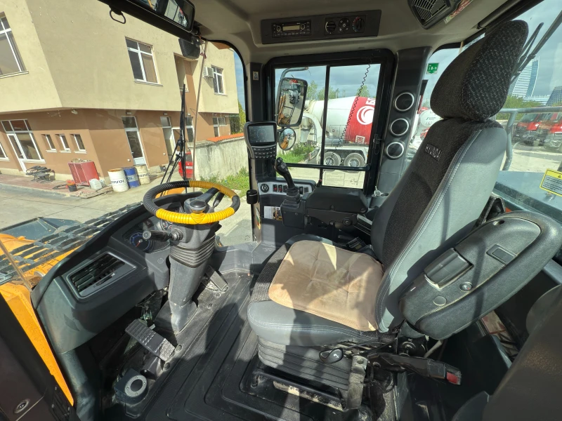 Челен товарач Hyundai HL970, снимка 9 - Индустриална техника - 52669578